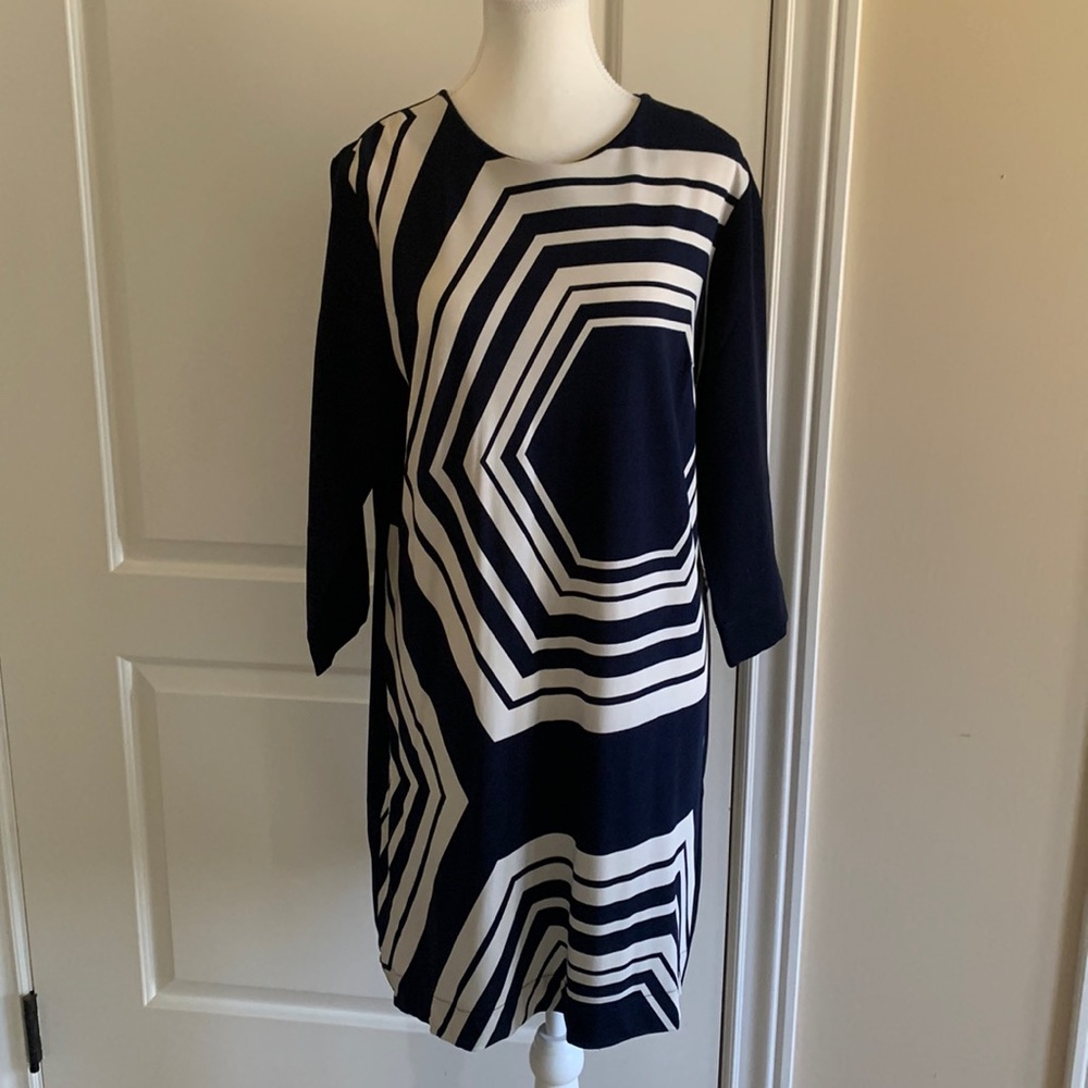 Ann Taylor Geometric Print Jersey Shift Dress - Picture 2 of 8
